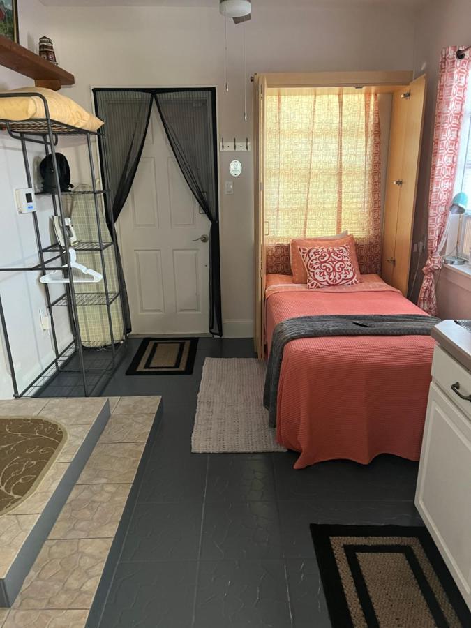 Single Room With Twin Bed On Private Property Eustis Extérieur photo