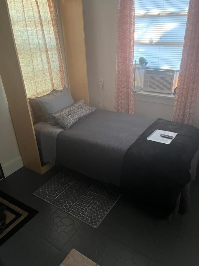 Single Room With Twin Bed On Private Property Eustis Extérieur photo